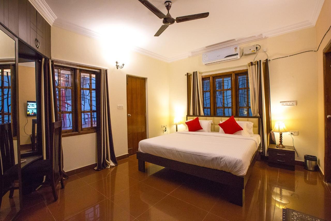 Redstone Villa And Suites Bangalore Buitenkant foto